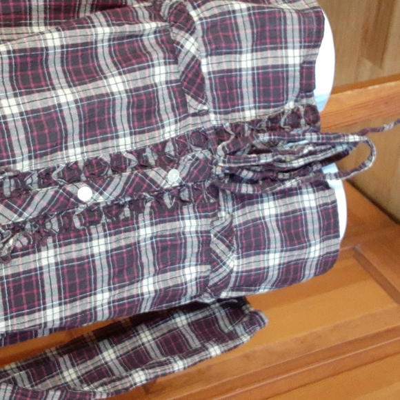 Tommy Hilfiger plaid button down long sleeved blouse - Picture 4 of 14